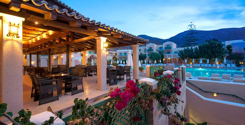 Silva Beach Hotel 4*