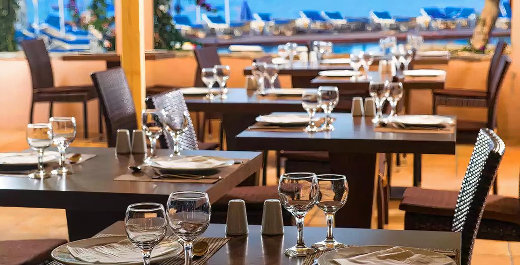 Silva Beach Hotel 4*
