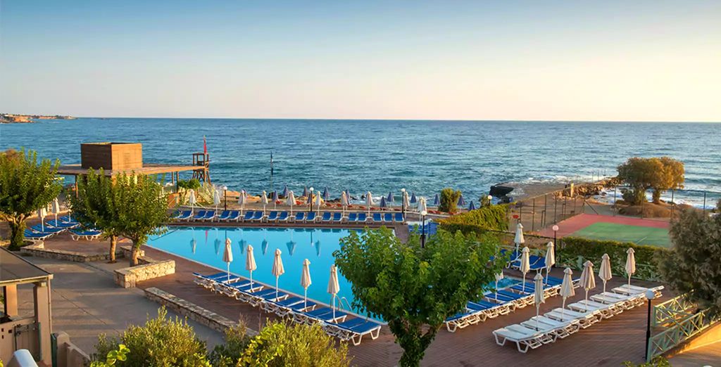Silva Beach Hotel 4*