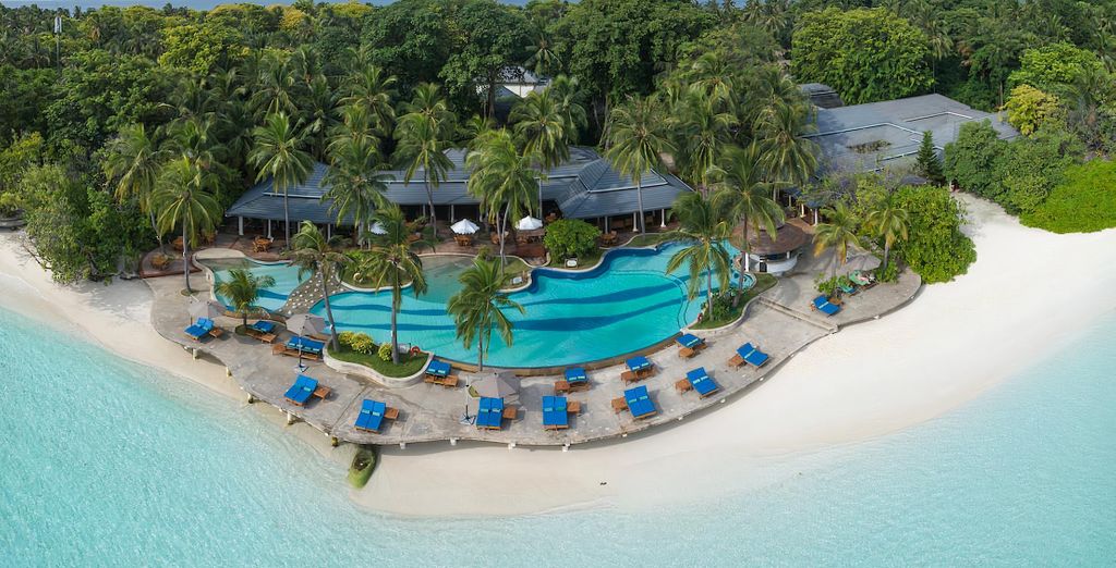 Royal Island Resort & Spa 5*