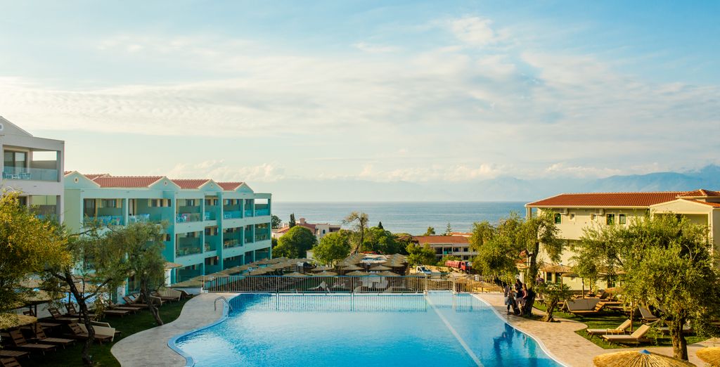 Robolla Beach Hotel 4*
