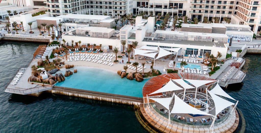 Radisson Blu Hotel Yas Island 4*