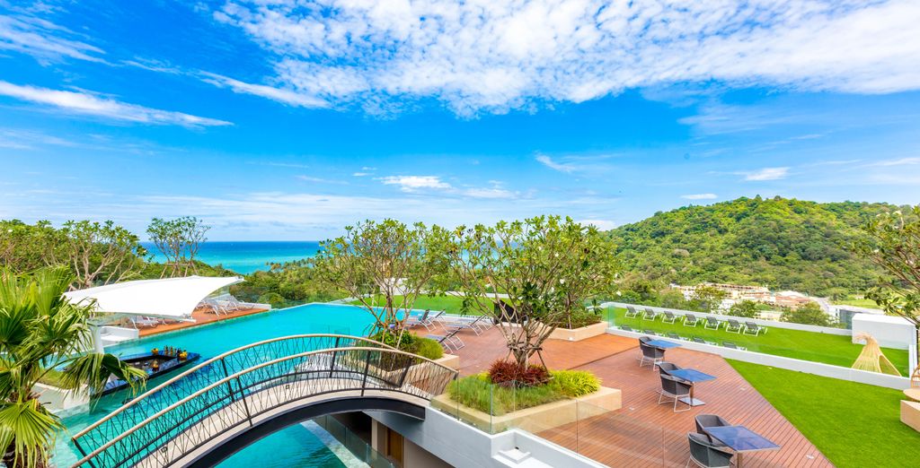The Crest Resort & Pool Villas 5*