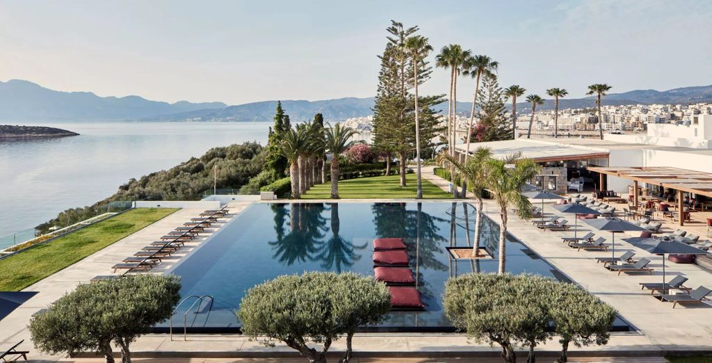 Minos Palace Hotel & Suites