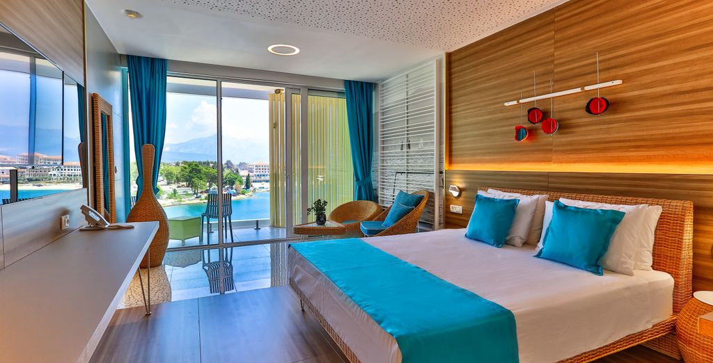 Carine Hotel Kumbor 4*