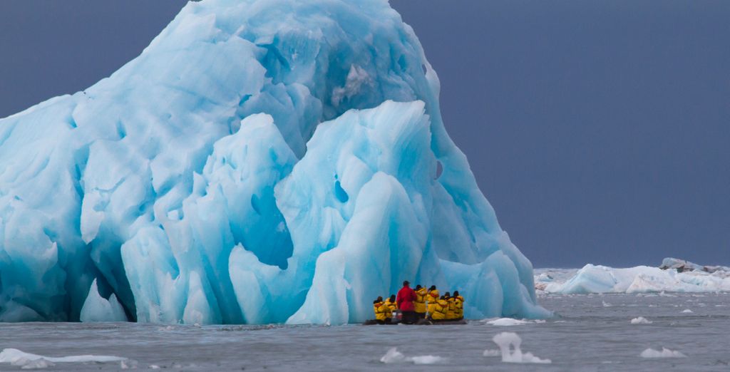 Crociera nel Mar Glaciale Artico alle porte della Groenlandia