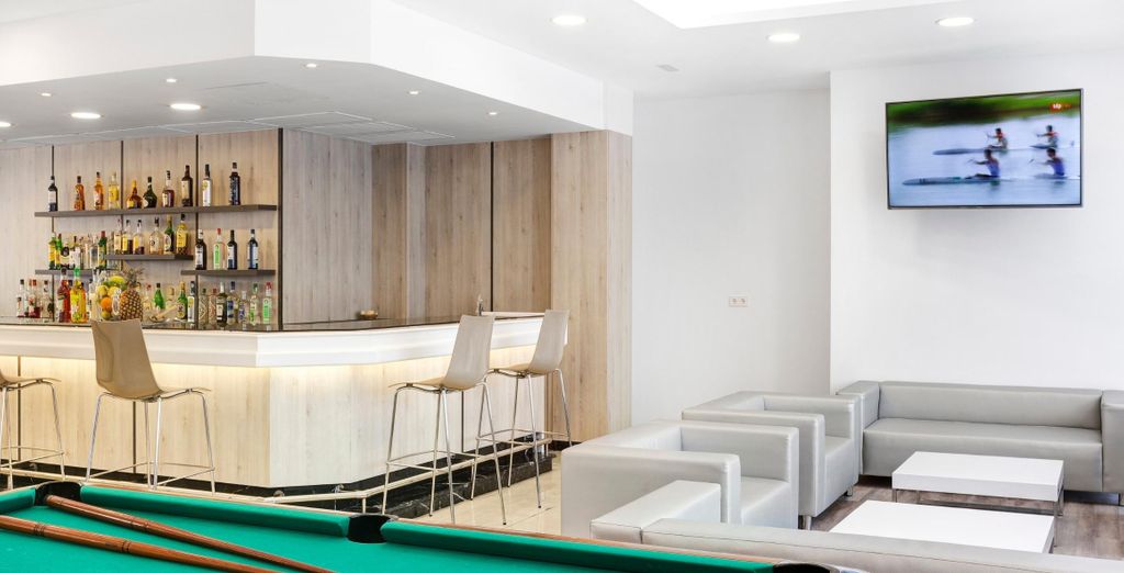 AluaSun Continental Park Hotel & Apartments 4*