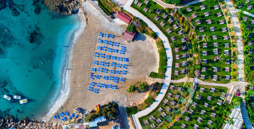 Cavo Maris Beach Hotel 4* 