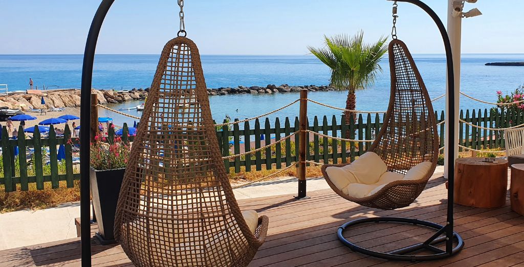 Cavo Maris Beach Hotel 4* 