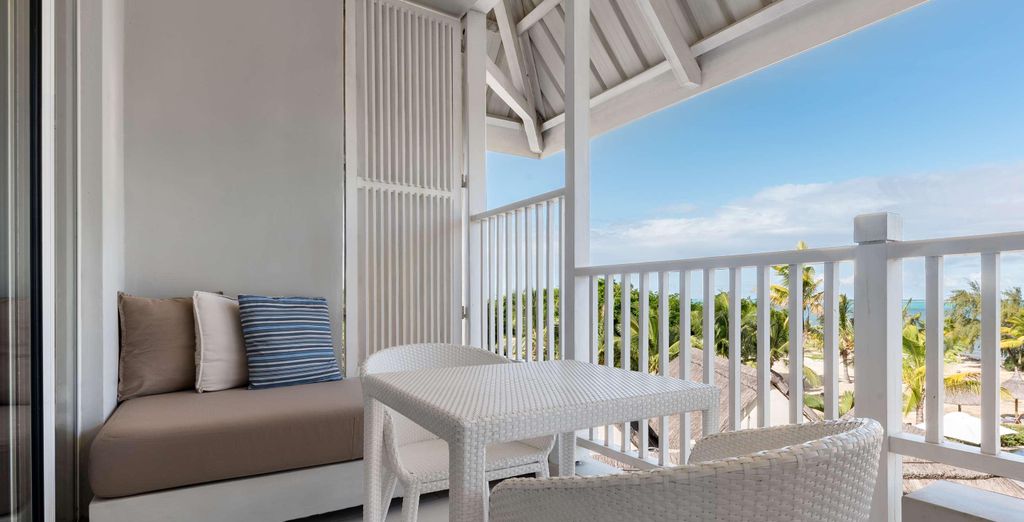 Radisson Blu Azuri Resort & Spa 4*