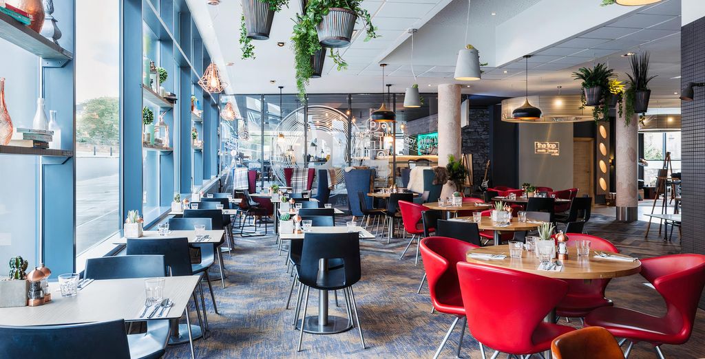 Novotel Edinburgh Centre 4*