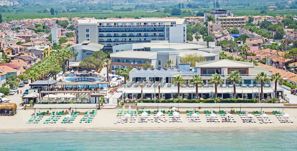 Palm Wings Kusadasi Beach Resort & Spa 5*