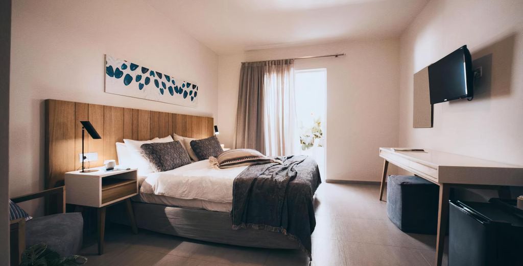 More Meni Residence and Suites 4*