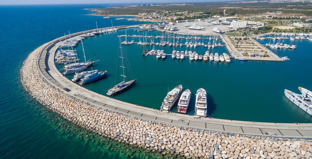 Laur Hotels 5*