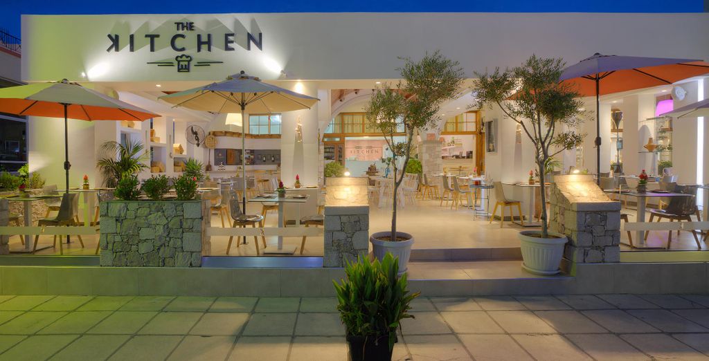 More Meni Residence and Suites 4*