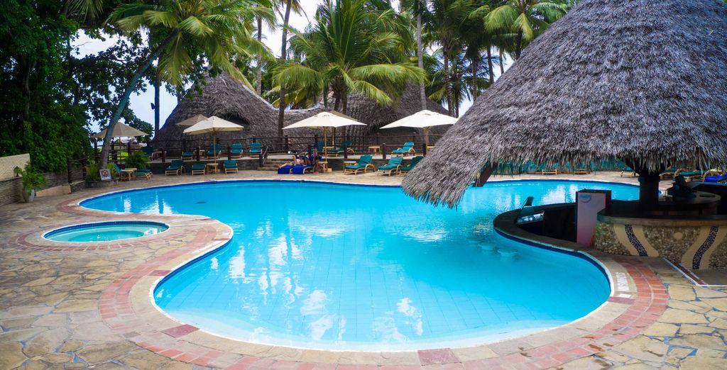 Safari collettivo ed estensione al Pinewood Beach Resort & Spa 4*