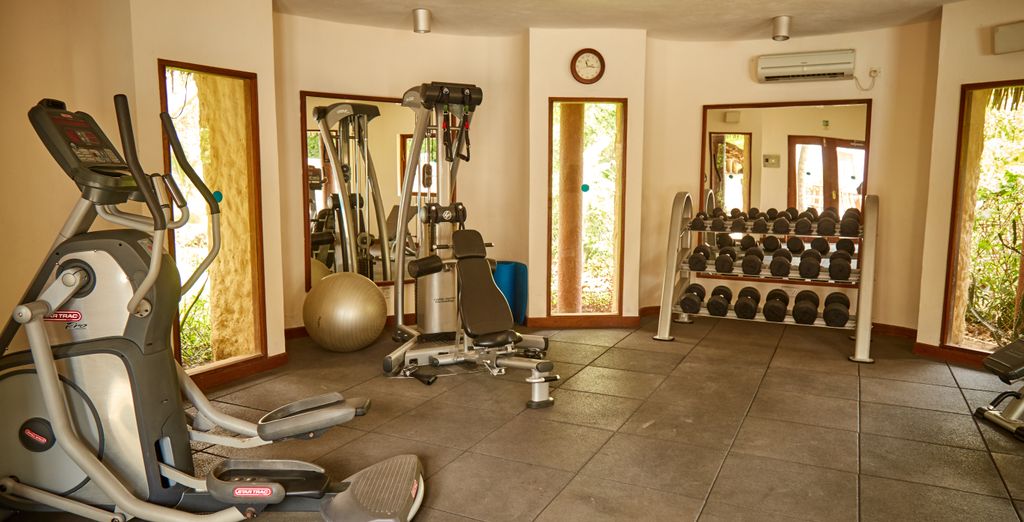 Safari collettivo ed estensione al Pinewood Beach Resort & Spa 4*