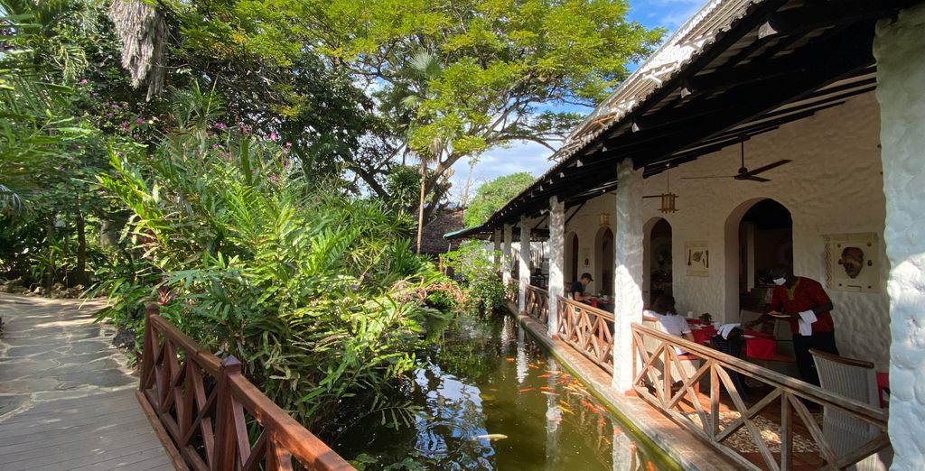 Safari collettivo ed estensione al Pinewood Beach Resort & Spa 4*