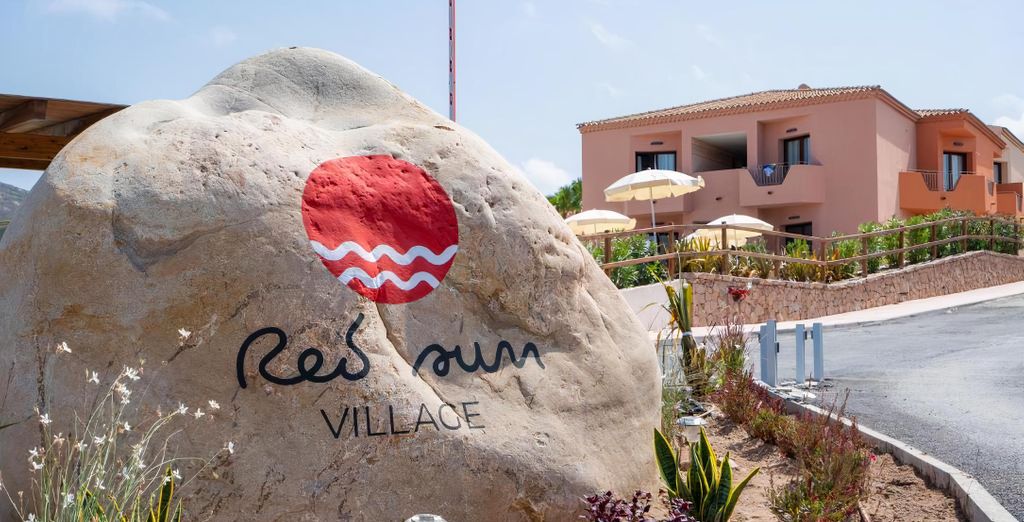 Red Sun Village 4*