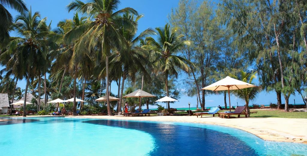Bluebay Beach Resort & Spa 5*