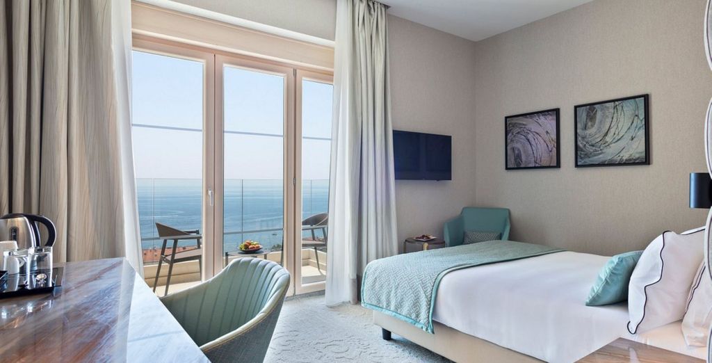 Hotel AMI Budva Petrovac 5*
