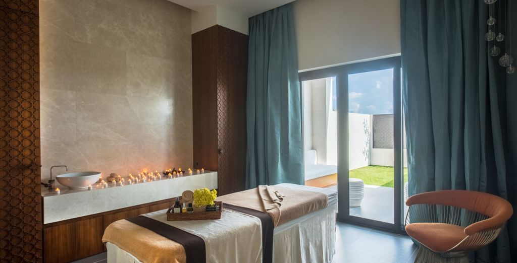 Combinato 5* InterContinental Fujairah Resort 5* e Grand Hyatt Dubai 5*
