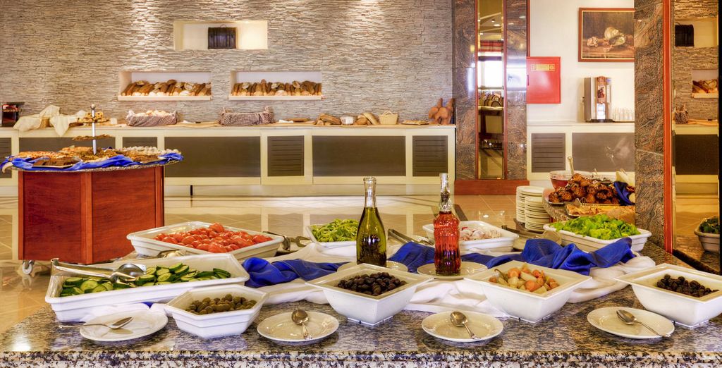 Kipriotis Panorama Hotel & Suites 5*