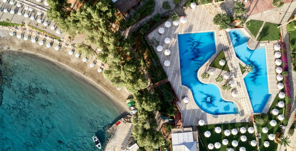 Candia Park Village 4*