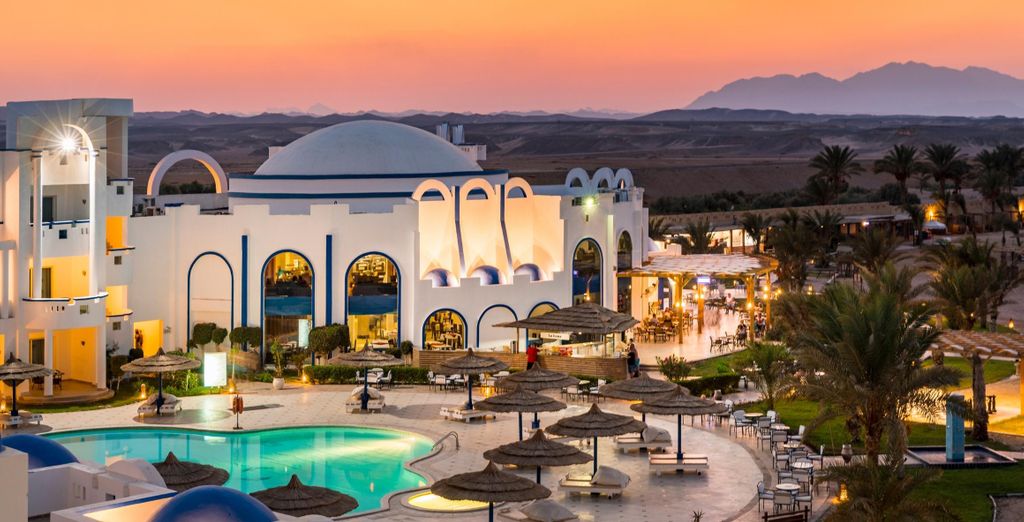 Coral Sun Beach 4* con possibile Crociera sul Nilo di 7 notti