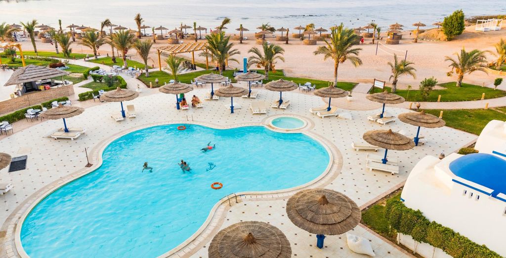 Coral Sun Beach 4* con possibile Crociera sul Nilo di 7 notti