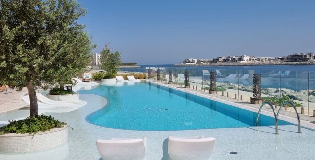 Hyatt Centric Jumeirah Dubai 5*