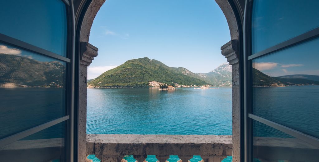 Heritage Grand Perast 5*
