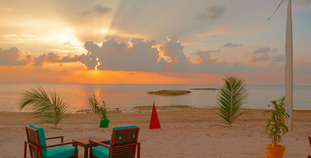 Canareef Resort Maldives 4* 