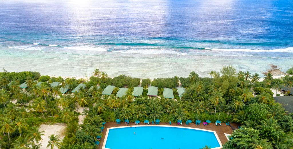 Canareef Resort Maldives 4* 