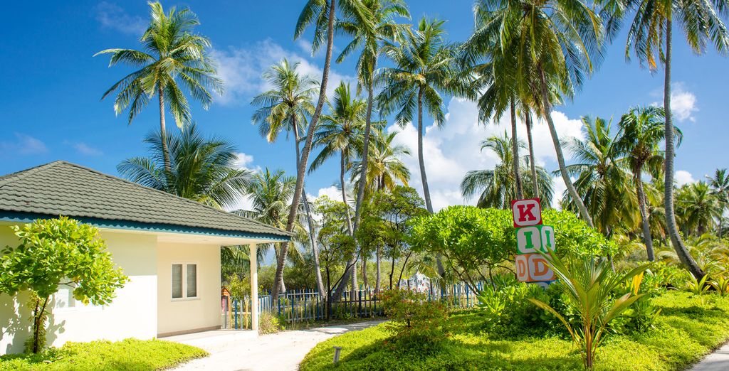 Canareef Resort Maldives 4* 