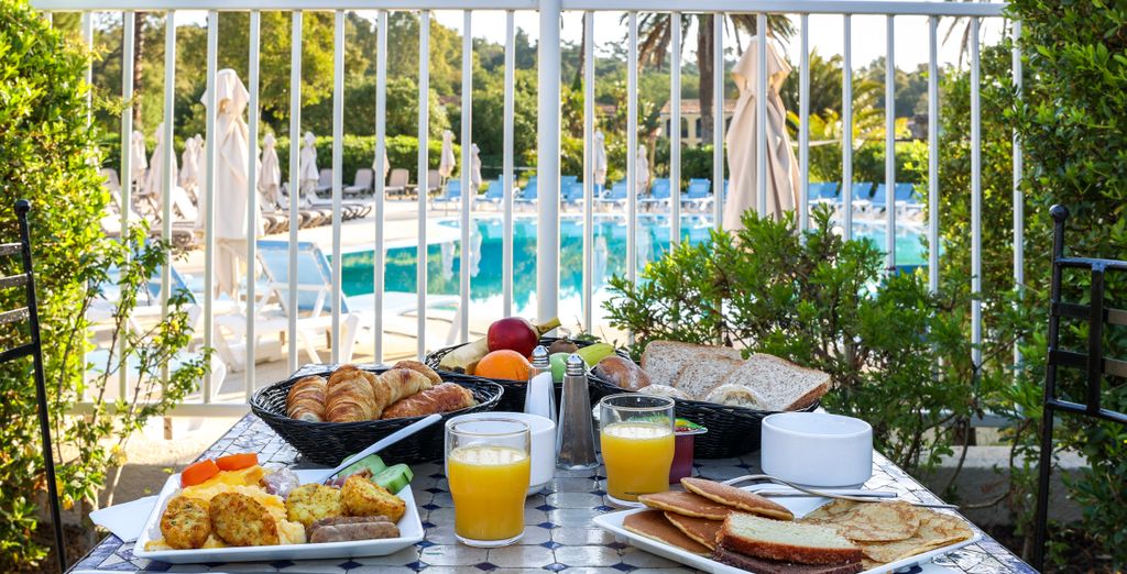 SOWELL Family Port Grimaud 4*