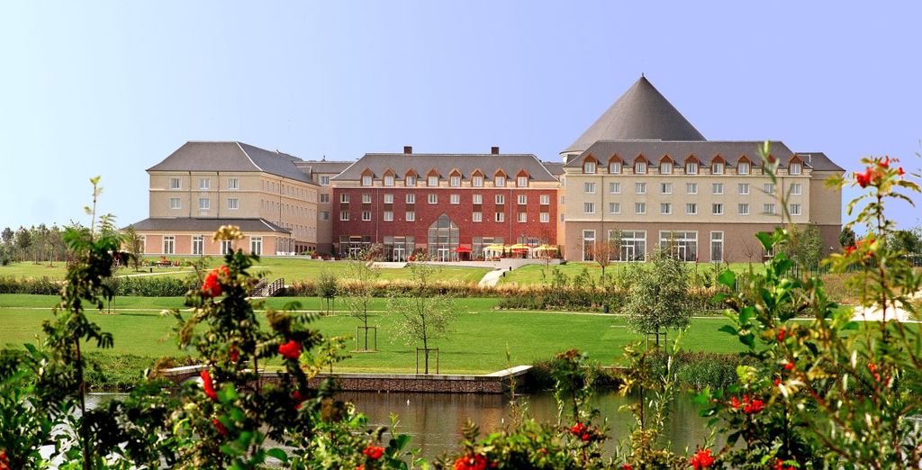Hotel Magic Circus 4* + Disneyland Paris®