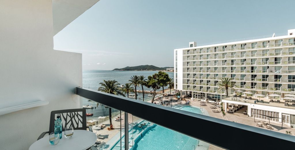 The Ibiza Twiins 4*
