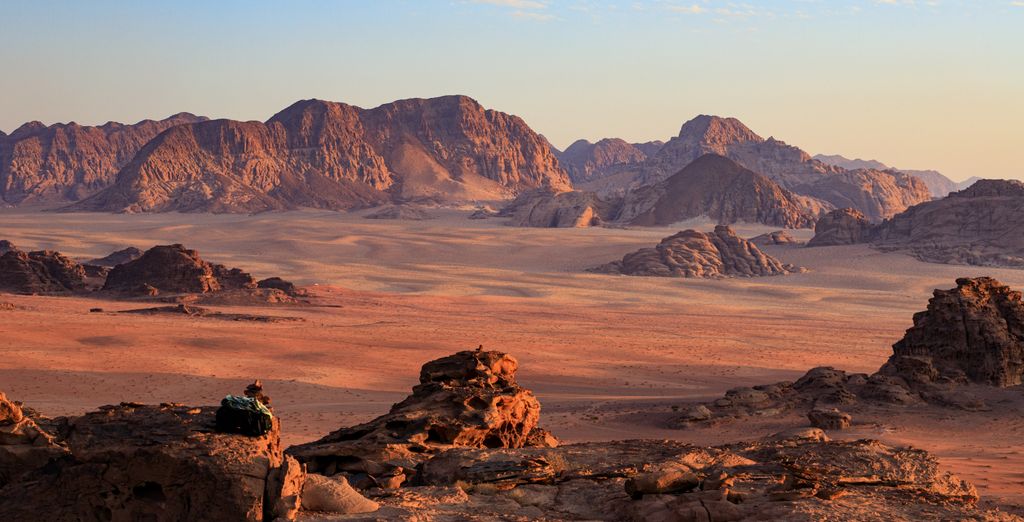 Tour di gruppo tra meravigliose rovine e deserto 