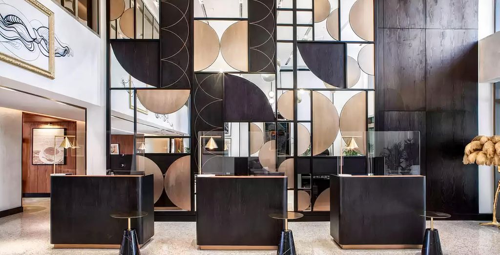Th8 Palm Dubai Beach Resort Vignette Collection, an IHG hotel 5*