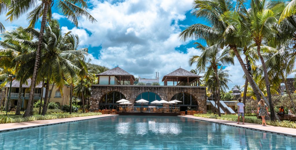 Outrigger Mauritius Beach Resort 4*S