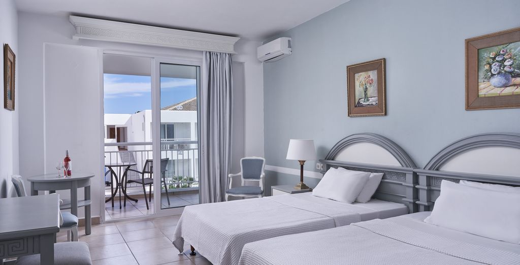 Sandy Beach Resort 5*