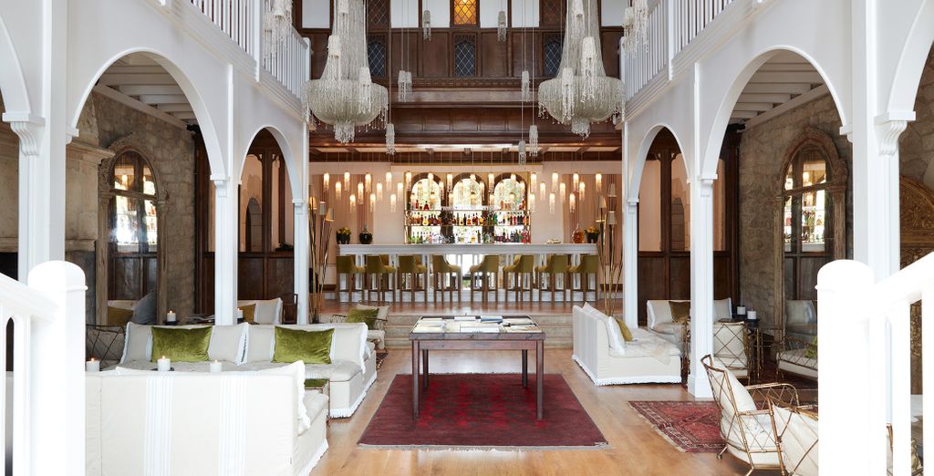 Chateau De Brindos 5*