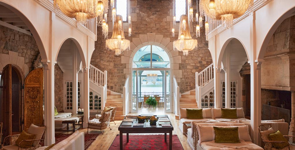 Chateau De Brindos 5*
