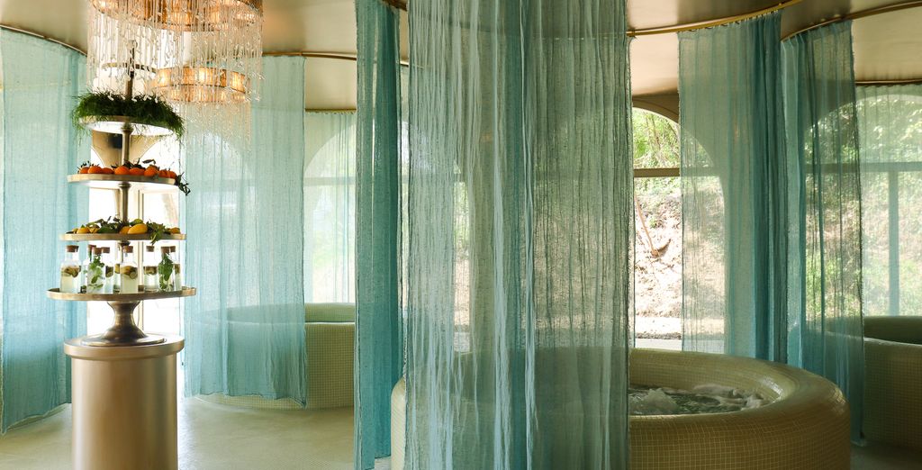 Chateau De Brindos 5*