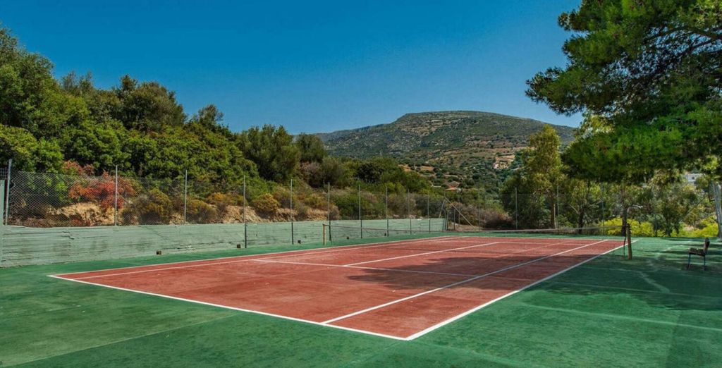 Evia Riviera Resort 4*
