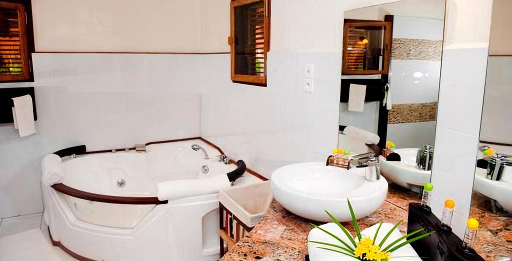 Hôtel Ravintsara Wellness 4* Sup et escapade dans les îles