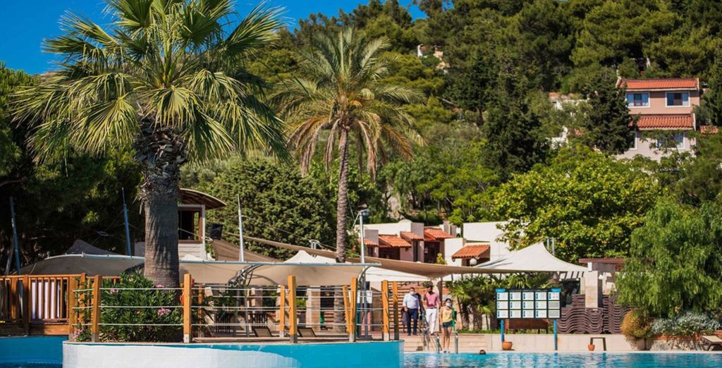 Pine Bay Holiday Resort 5*