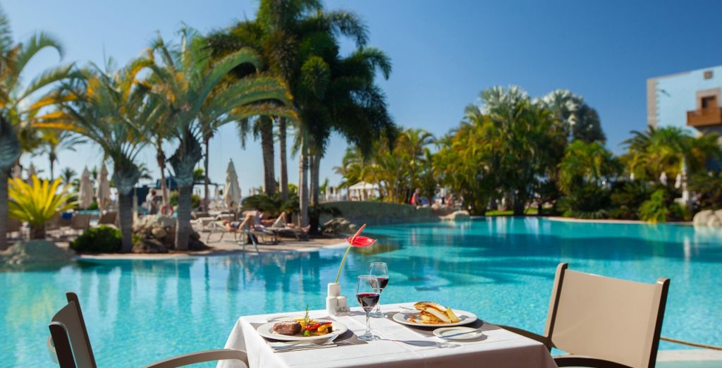 Hotel Lopesan Villa del Conde Resort & Thalasso 5*