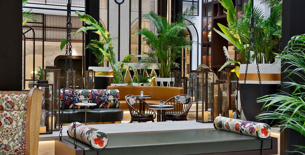 The Ritz Carlton Abu Dhabi Grand Canal 5* con possibile estensione a Dubai